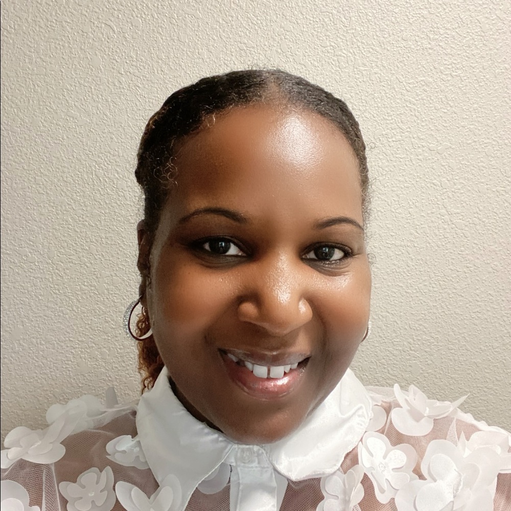 Meet your Posher, Felicia